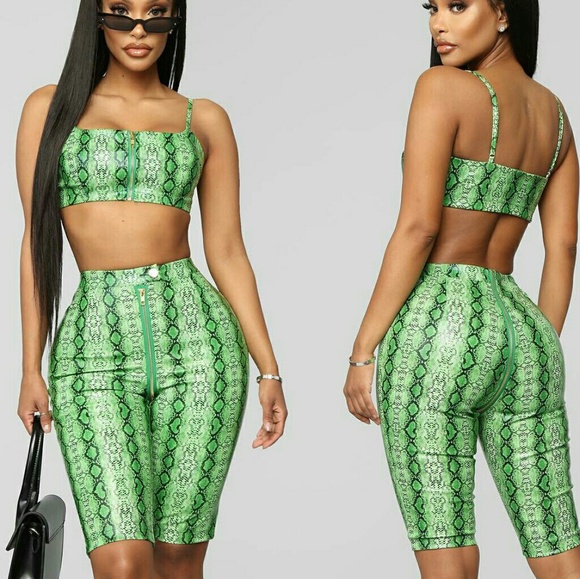 NWT Set Green Black Snake Print Zipper Size XL - Picture 1 of 7